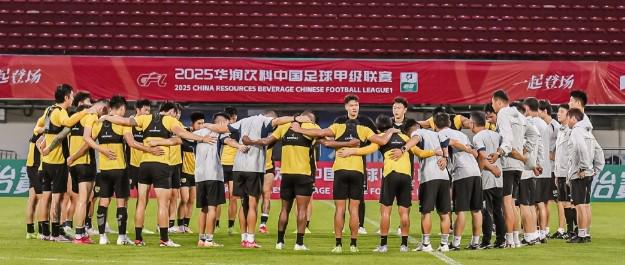 爱心足迹：世俱杯球员参与各类慈善活动的纪实与成效展示